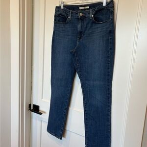 Classic Levi Women's Jeans